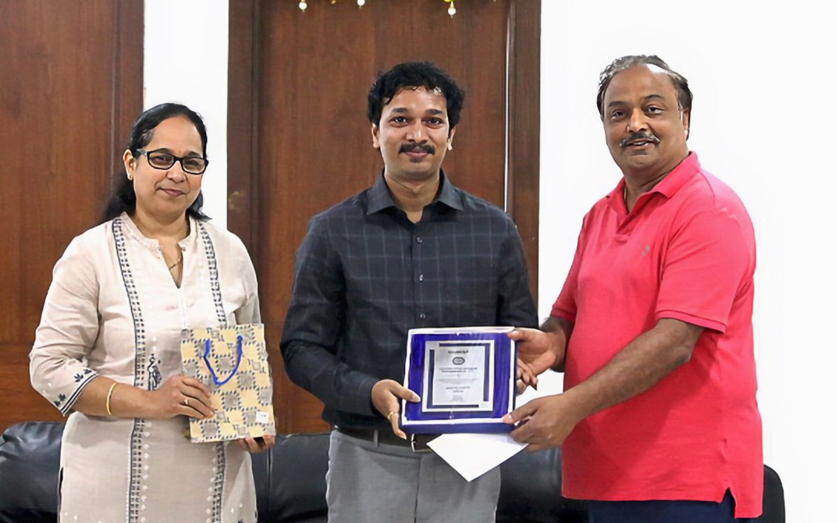 Aditya Kilara receiving the MVP Award with Madhavi Lokam, Vice President, the MLA of Nellimarla, and Prasad Lokam